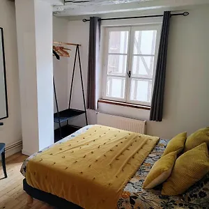 https://la-petite-ienne.fr-paris.fr