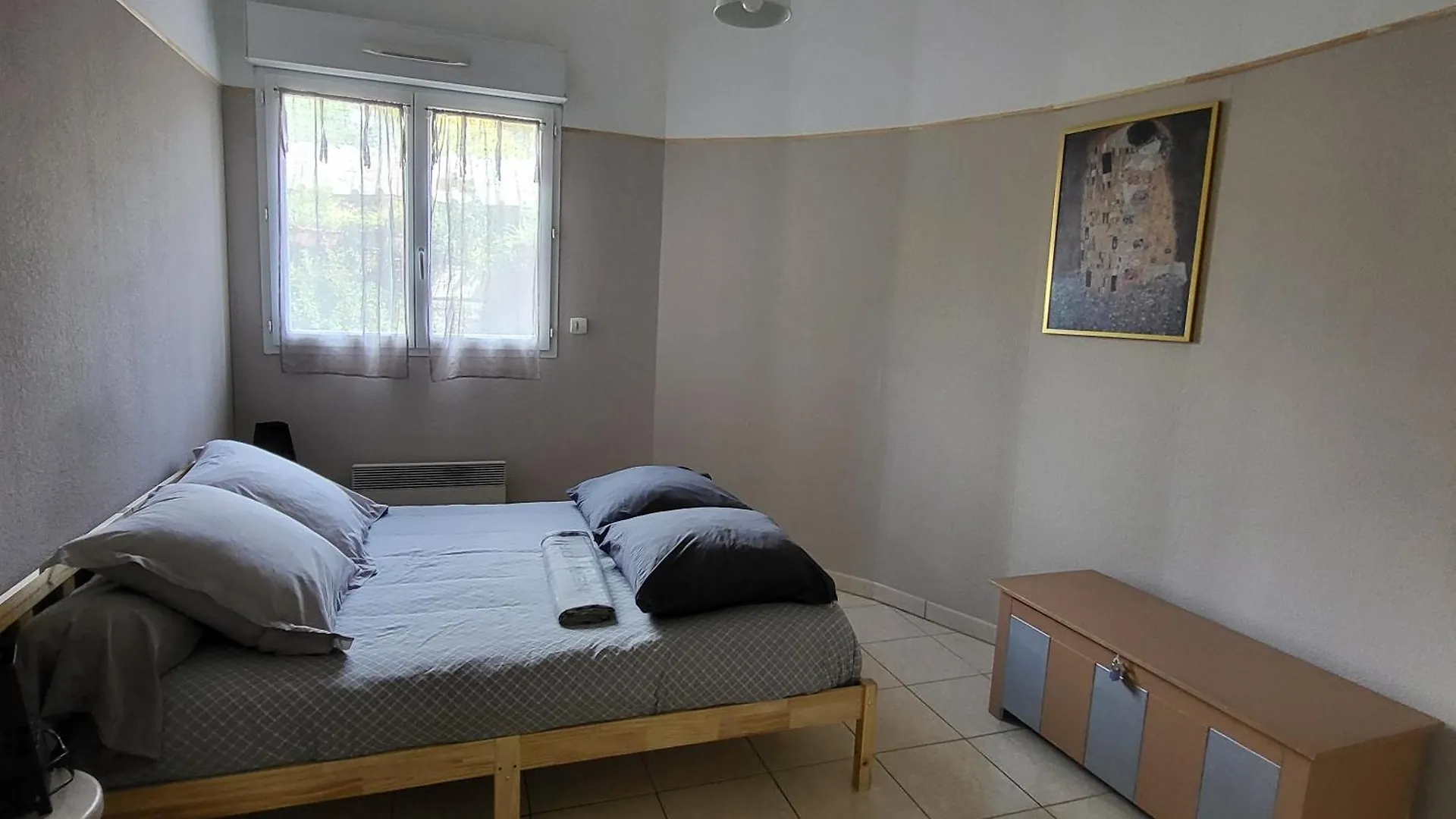 Appartement traversant et lumineux avec terrasse Saint-Laurent-du-Var